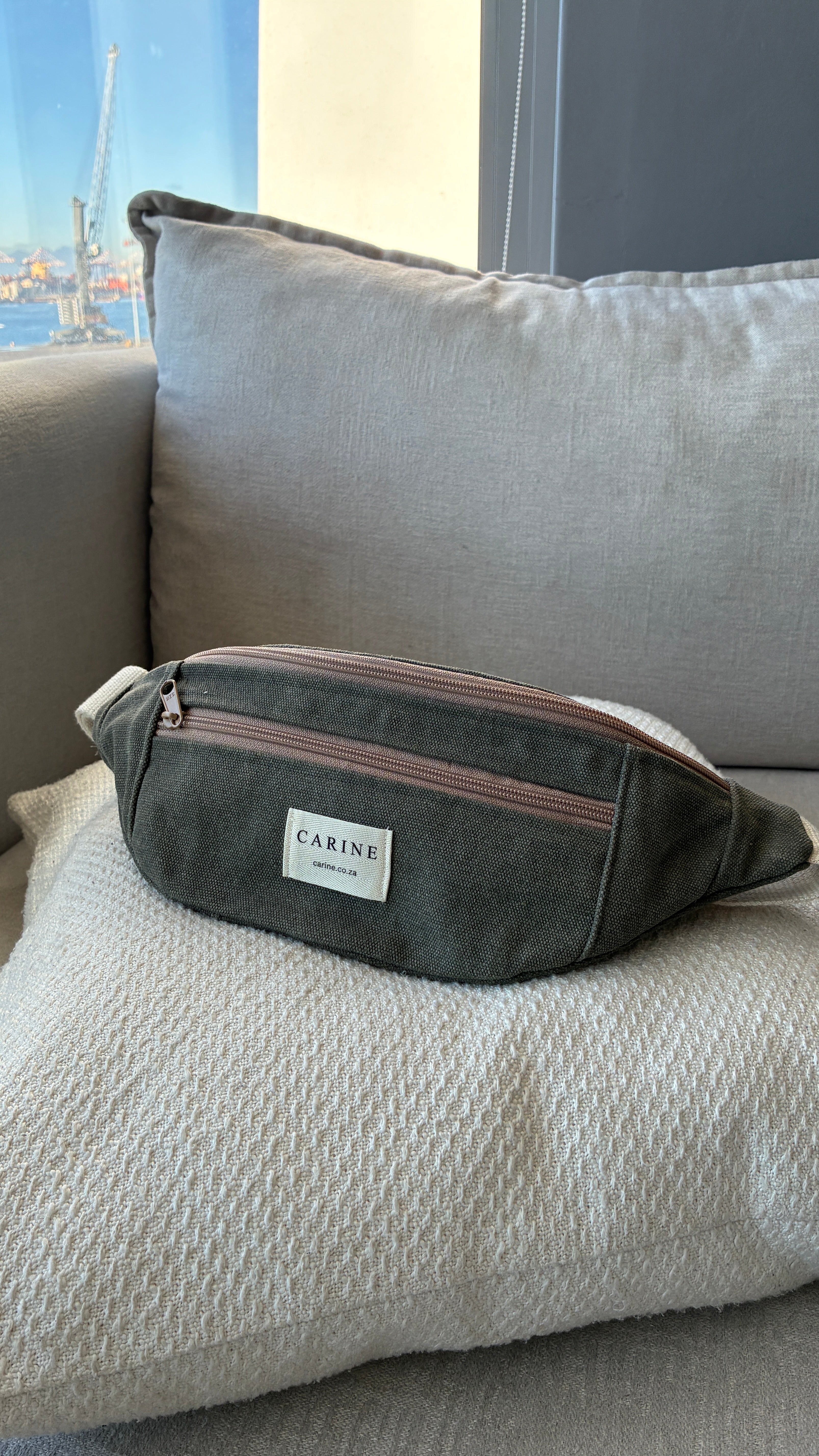Canvas Moon Bag - Forest Green